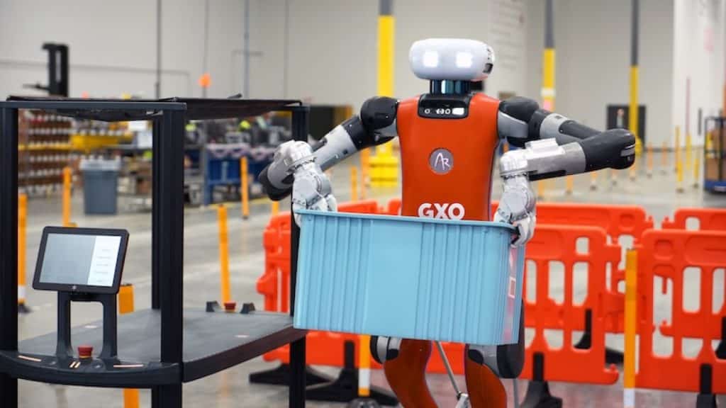 gxo-robot-logistics
